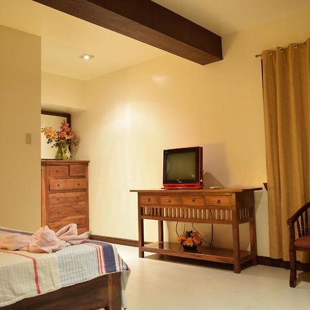 Tribal Hills Mountain Resort Puerto Galera Room photo