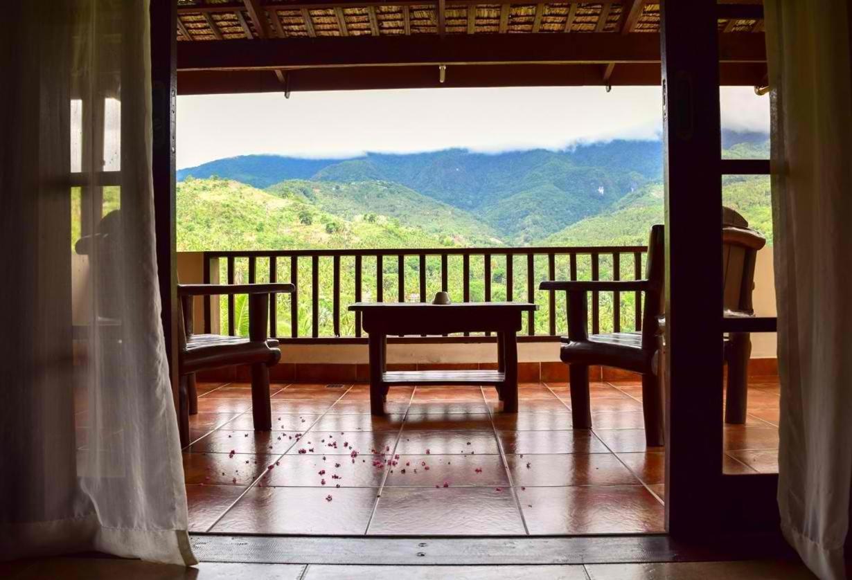 Tribal Hills Mountain Resort Puerto Galera Exterior photo