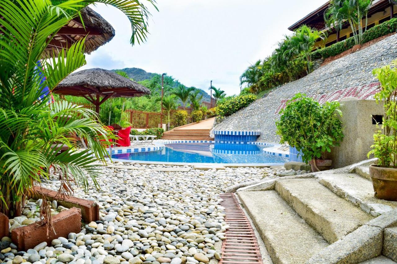 Tribal Hills Mountain Resort Puerto Galera Exterior photo