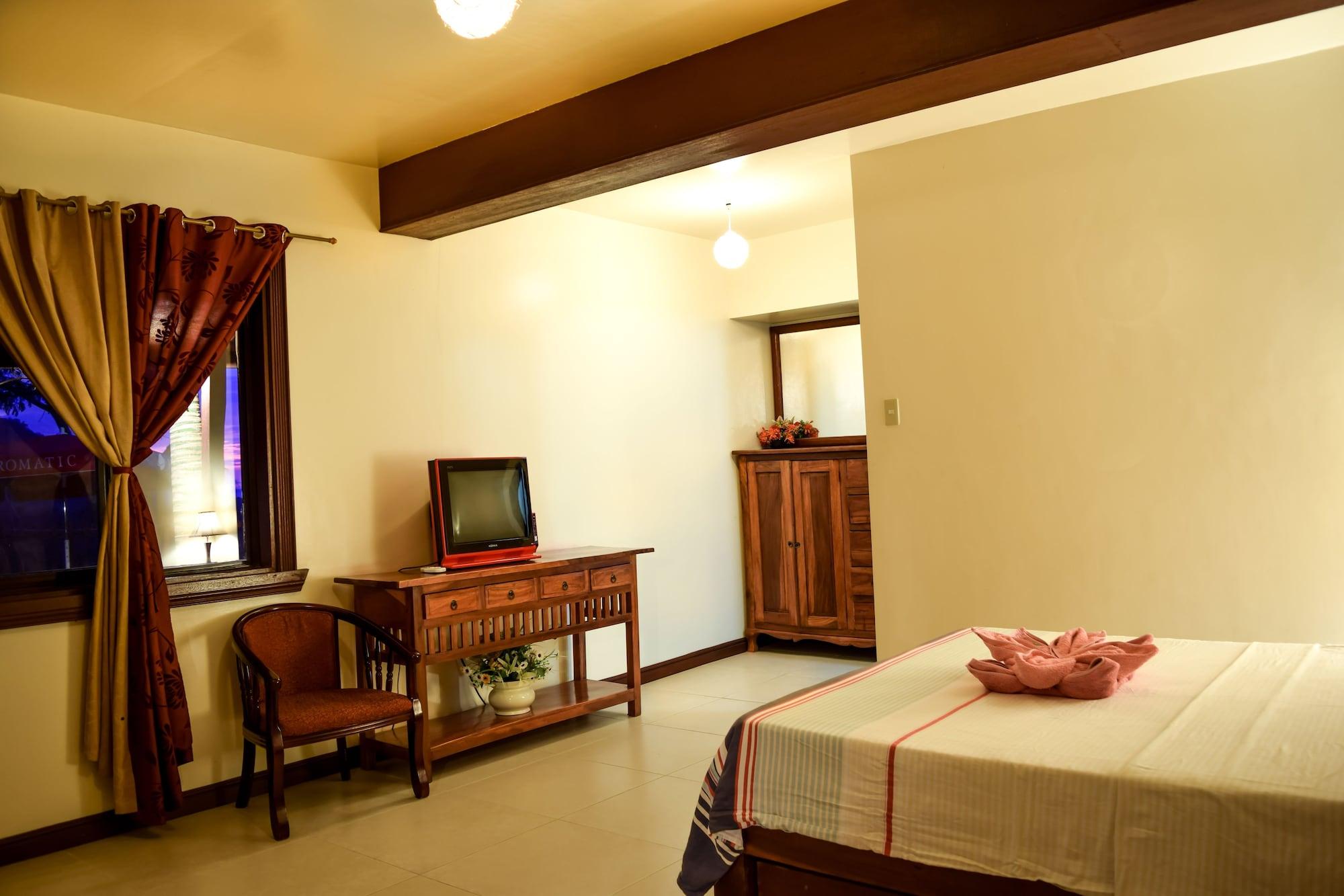 Tribal Hills Mountain Resort Puerto Galera Exterior photo