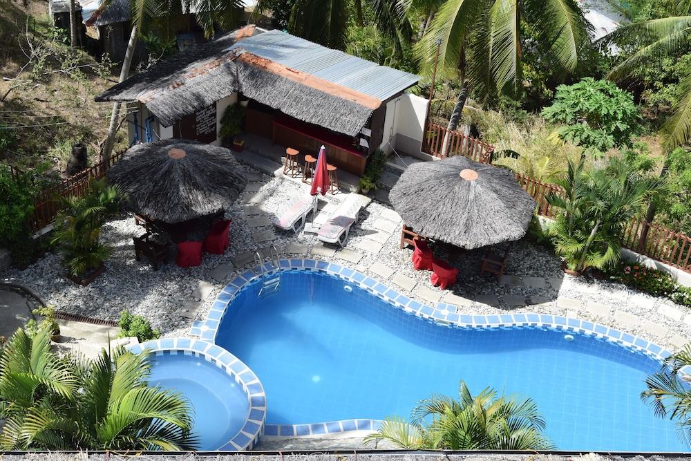 Tribal Hills Mountain Resort Puerto Galera Exterior photo