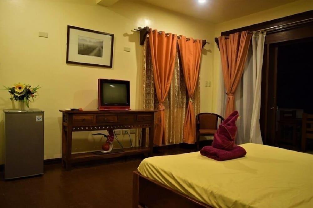Tribal Hills Mountain Resort Puerto Galera Exterior photo